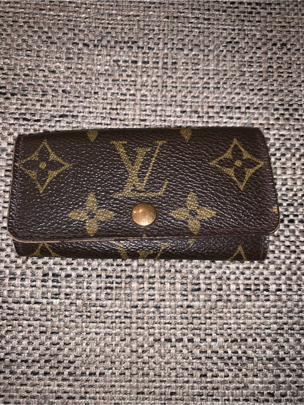 Authentic classic Monogram Louis Vuitton 4-Key Holder key case